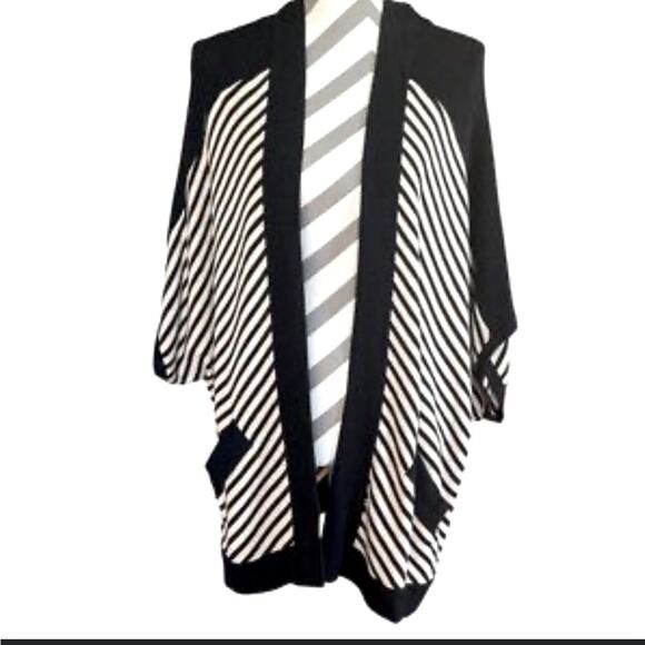 Chicos 2 Travelers Cardigan large Black Gold Stripe Knit Jacket Dolman Sleeve - Picture 1 of 10